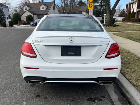 Used 2020 Mercedes-Benz E 350 4MATIC Sedan image 5