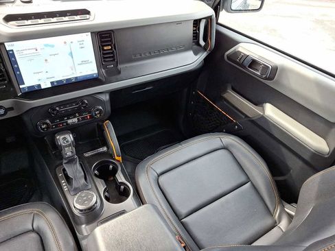 Used 2023 Ford Bronco Badlands image 12
