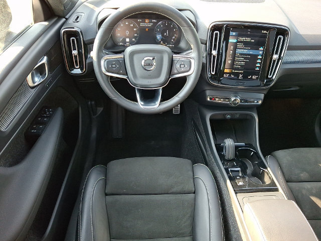 Used 2021 Volvo XC40 T5 R-Design w/ Advanced Package AWD/4WD image 11