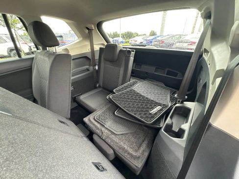 Used 2021 Volkswagen Tiguan S FWD image 15