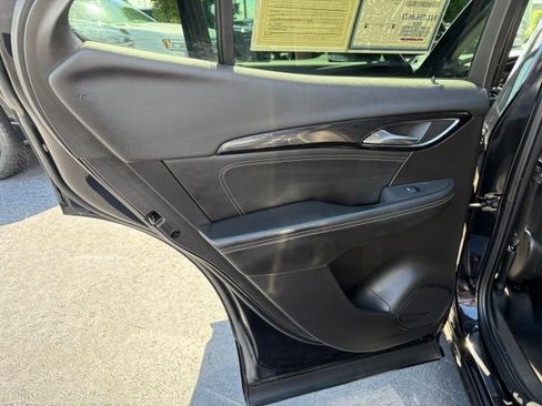Used 2023 Buick Envision Preferred FWD image 13