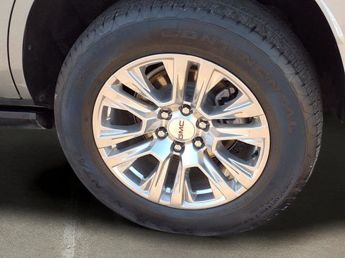 Used 2023 GMC Yukon Denali image 33