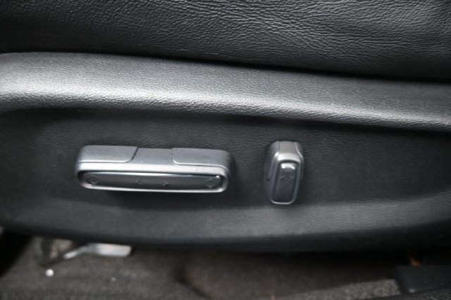 Used 2020 Honda Insight Touring image 32