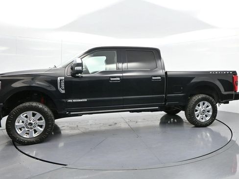 Used 2017 Ford F250 Platinum w/ Platinum Ultimate Package AWD/4WD image 4