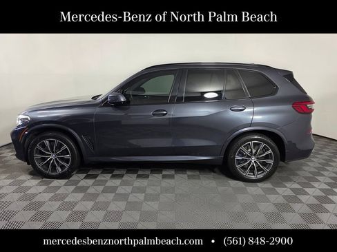 Used 2019 BMW X5 xDrive40i w/ M Sport Package AWD/4WD image 3