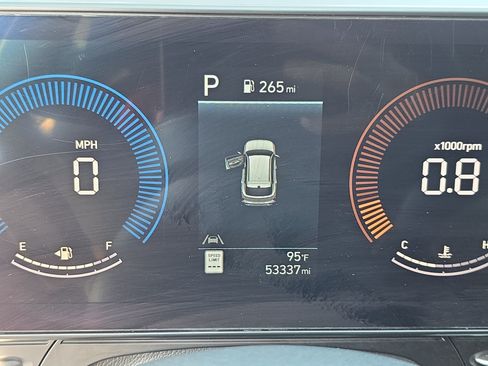Used 2025 Hyundai Kona SEL FWD image 16