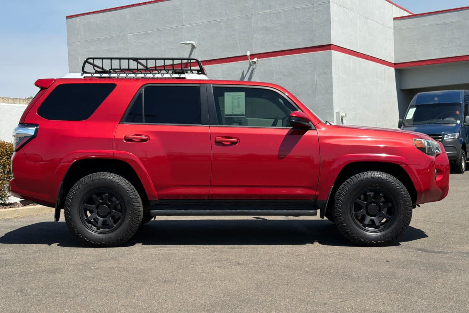 Used 2018 Toyota 4Runner 4WD image 6