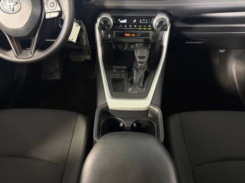Used 2020 Toyota RAV4 LE w/ Carpet Mat Package FWD image 15