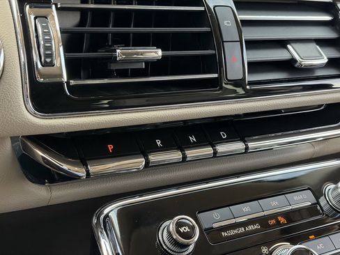 Used 2023 Lincoln Navigator Reserve AWD/4WD image 29