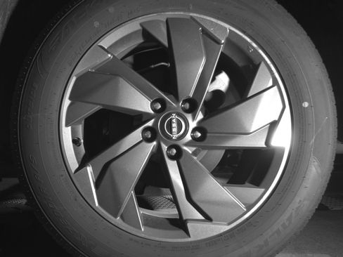 Used 2025 Nissan Rogue SV image 14