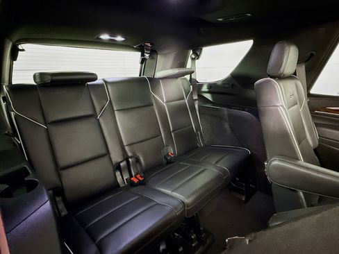 Used 2021 Cadillac Escalade Premium Luxury image 27