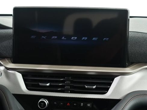 New 2026 Ford Explorer Active w/ Active Comfort Package AWD/4WD image 9
