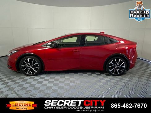 Used 2023 Toyota Prius Prime FWD image 4