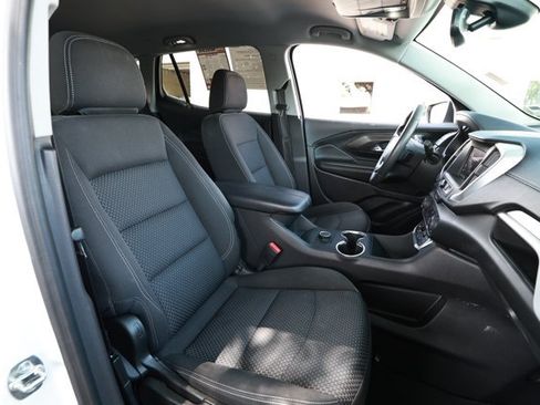 Used 2024 GMC Terrain SLE FWD image 28