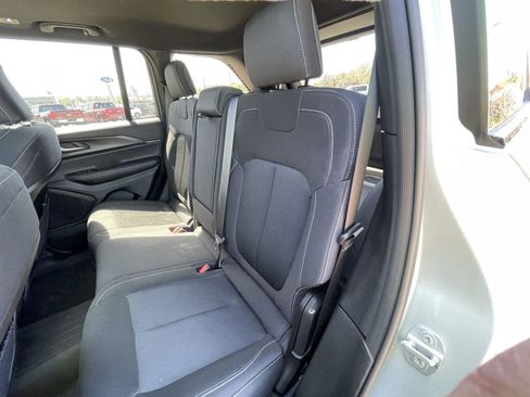 Used 2025 Jeep Grand Cherokee Laredo X w/ Trailer Tow Package image 34