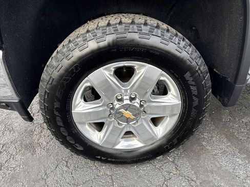 Certified 2023 Chevrolet Silverado 3500 LTZ w/ LTZ Convenience Package image 18