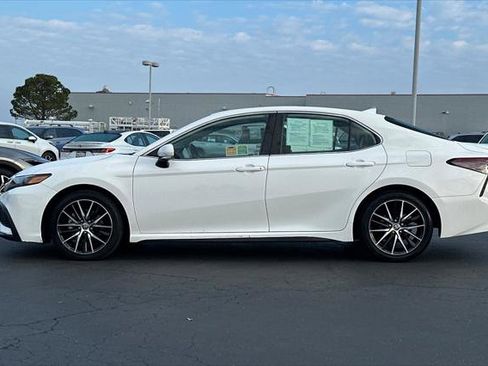 Certified 2023 Toyota Camry SE image 9