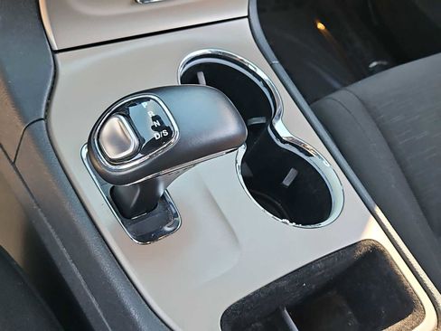 Used 2014 Jeep Grand Cherokee Laredo w/ 18" Wheel & 8.4" Radio Group image 30