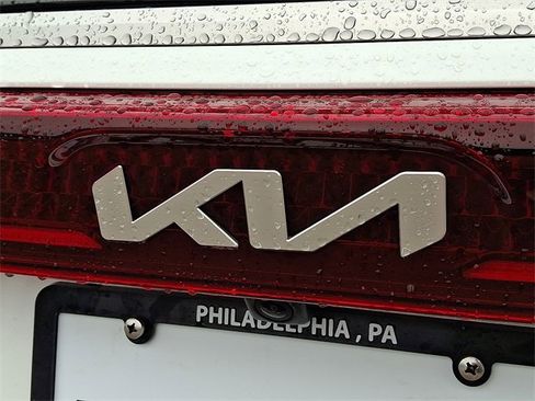 Certified 2023 Kia Carnival SX Prestige image 30