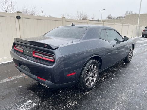 Used 2018 Dodge Challenger GT image 3