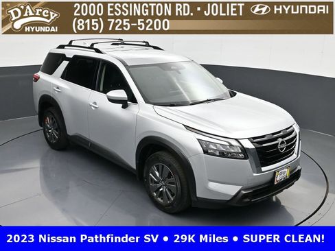 Used 2023 Nissan Pathfinder SV image 16