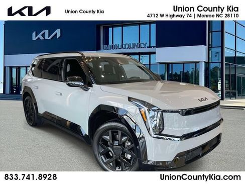 New 2026 Kia EV9 Land w/ Nightfall Edition Package AWD/4WD image 1
