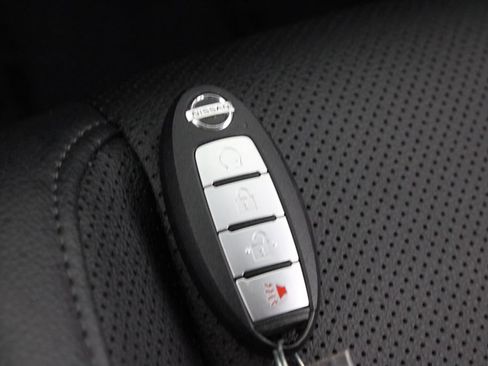 Certified 2021 Nissan Rogue Sport SL FWD image 30