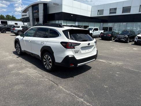 Used 2024 Subaru Outback Limited AWD/4WD image 3
