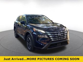 Used 2025 Nissan Rogue SV video 1