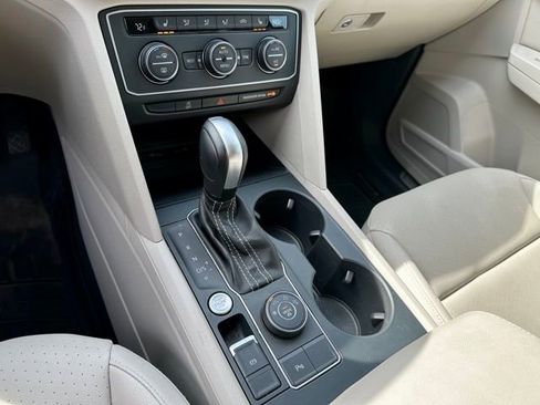 Used 2021 Volkswagen Atlas SE w/ Panoramic Sunroof Package image 32