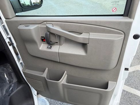 Used 2024 Chevrolet Express 2500 w/ Driver Convenience Package image 27