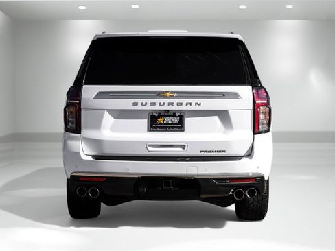 Used 2022 Chevrolet Suburban Premier image 7