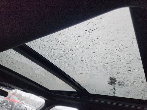 Certified 2022 Ford F150 XLT w/ Equipment Group 302A High image 21