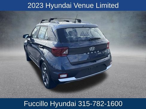Used 2023 Hyundai Venue Limited FWD image 11