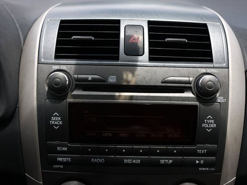 Used 2011 Toyota Corolla FWD image 32