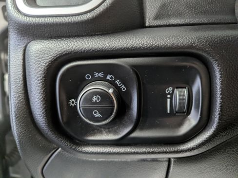 Used 2024 RAM 2500 Big Horn AWD/4WD image 21
