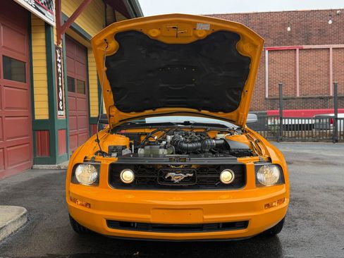 Used 2007 Ford Mustang Premium RWD image 28
