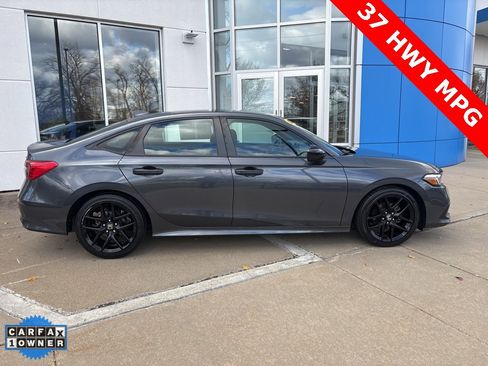 Used 2023 Honda Civic Sport image 7