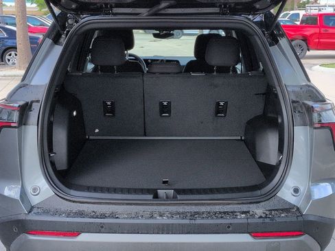 New 2026 Chevrolet Equinox LT w/ Safety and Technology Package FWD image 23