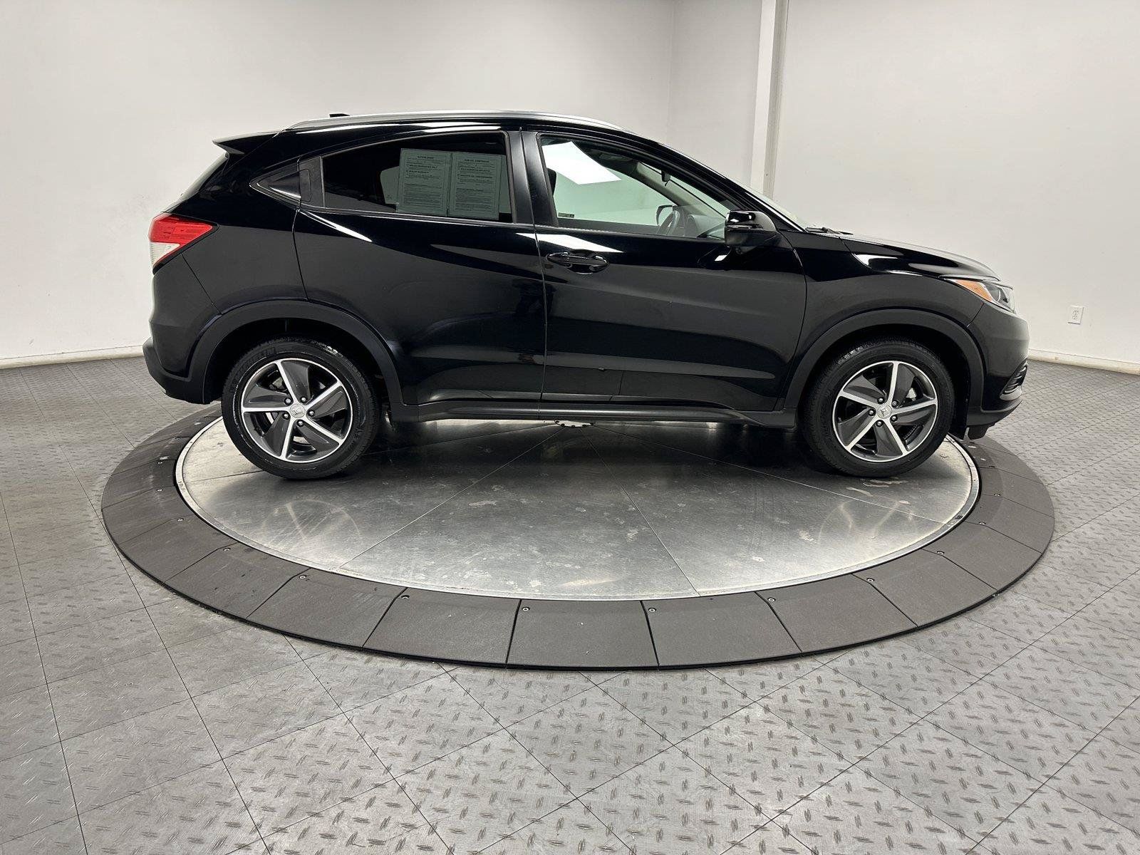 Used 2022 Honda HR-V EX image 15
