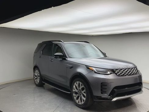 New 2026 Land Rover Discovery Limited Edition AWD/4WD image 8