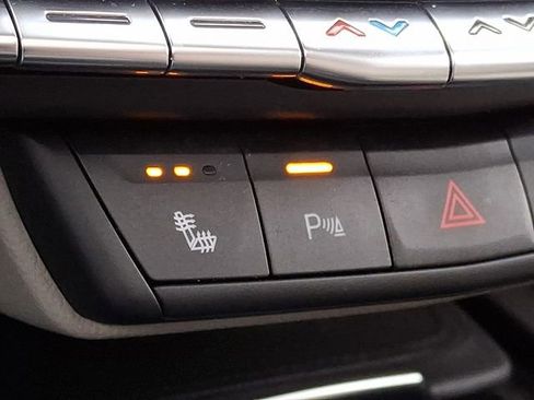 Used 2021 Cadillac XT4 Luxury w/ Cold Weather Package image 29