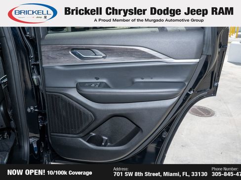 Used 2025 Jeep Grand Cherokee Limited image 14