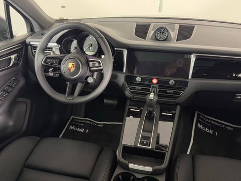 New 2026 Porsche Macan image 19