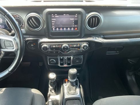 Used 2021 Jeep Wrangler Unlimited Sahara AWD/4WD image 11