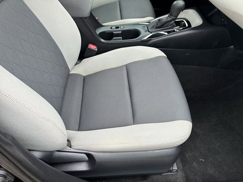 Used 2023 Toyota Corolla LE image 44