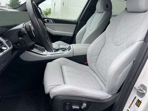 Used 2024 BMW X5 xDrive40i w/ M Sport Package AWD/4WD image 6
