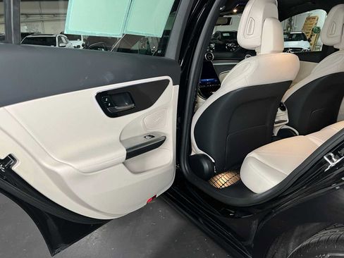 Certified 2026 Mercedes-Benz C 300 4MATIC Sedan image 19