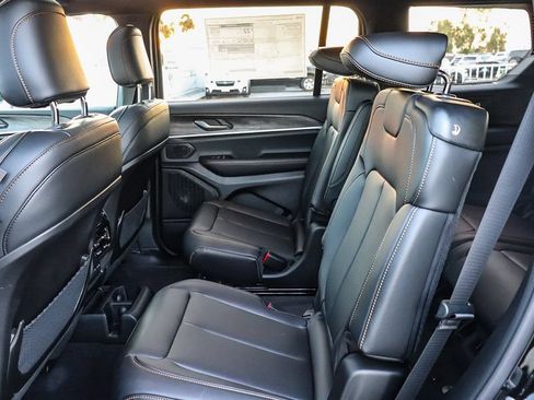 New 2026 Jeep Grand Cherokee L Limited AWD/4WD image 21