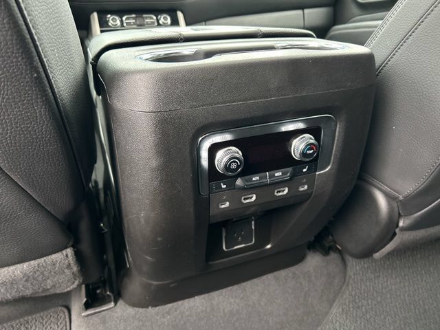Certified 2023 GMC Yukon XL Denali w/ Advanced Technology Package AWD/4WD image 28